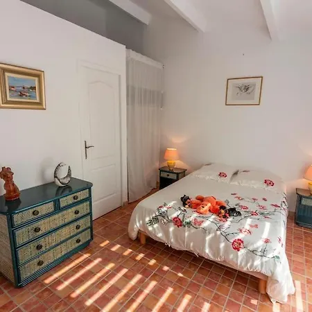 Joli Studio 36M2 Tout Confort Châteauneuf-de-Gadagne Buitenkant foto